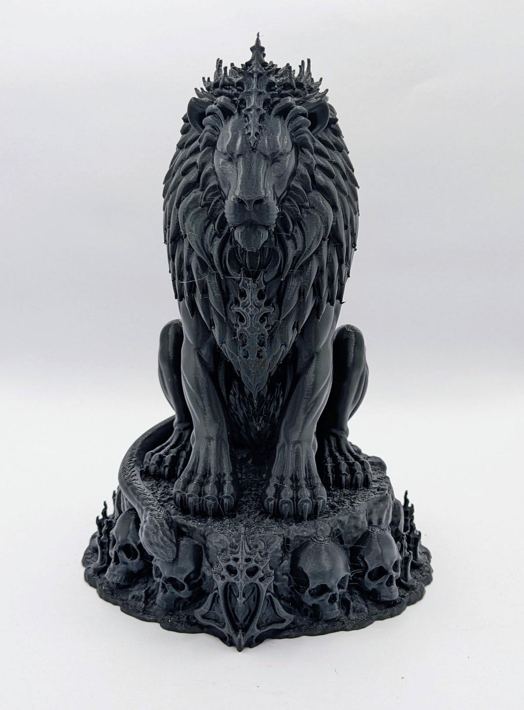 Apex Sovereign Lion – Crowned Lion Sculpture