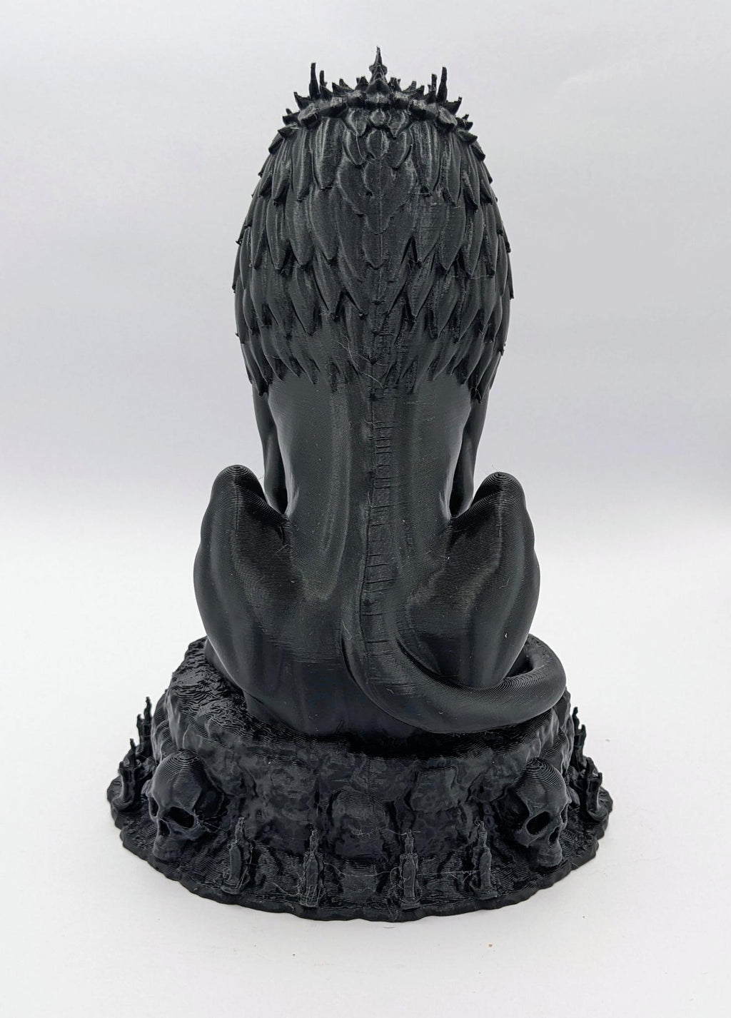 Apex Sovereign Lion – Crowned Lion Sculpture