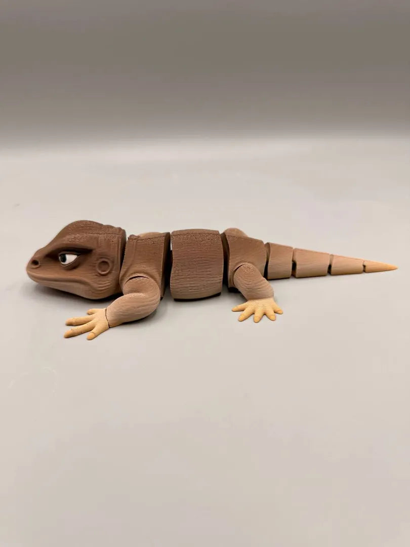 Flexi Monitor Lizard sculpture, side view