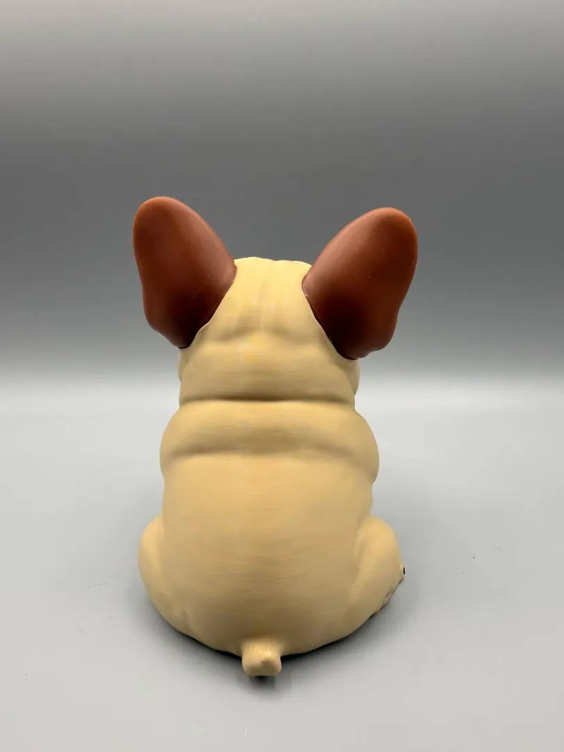 Googly Pug sculpture, back view