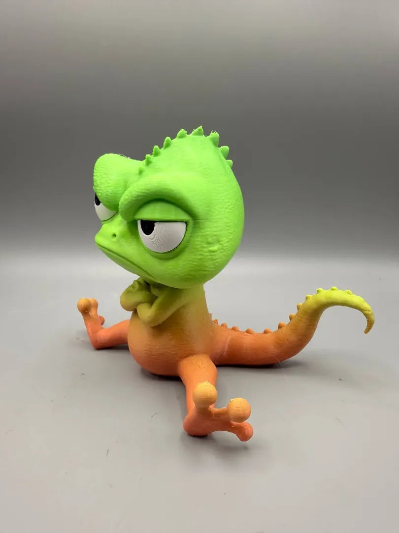 Grumpy Gecko sculpture, front view