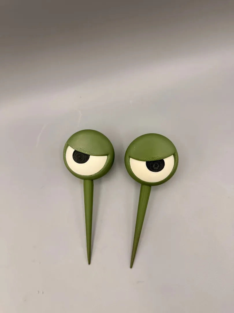 Grumpy Plant Eyes, side view