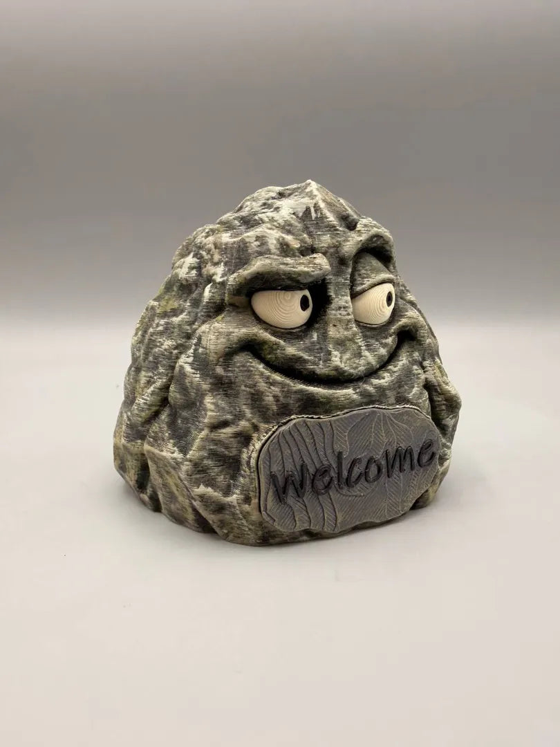 Happy Stone, three-quarter view