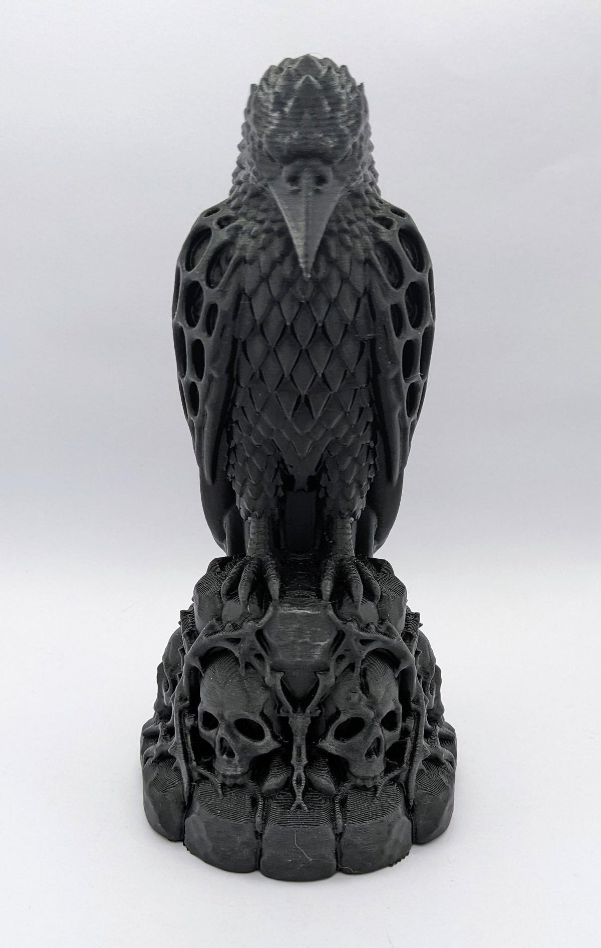 Necro Raven – Skull Perch, black finish, front view
