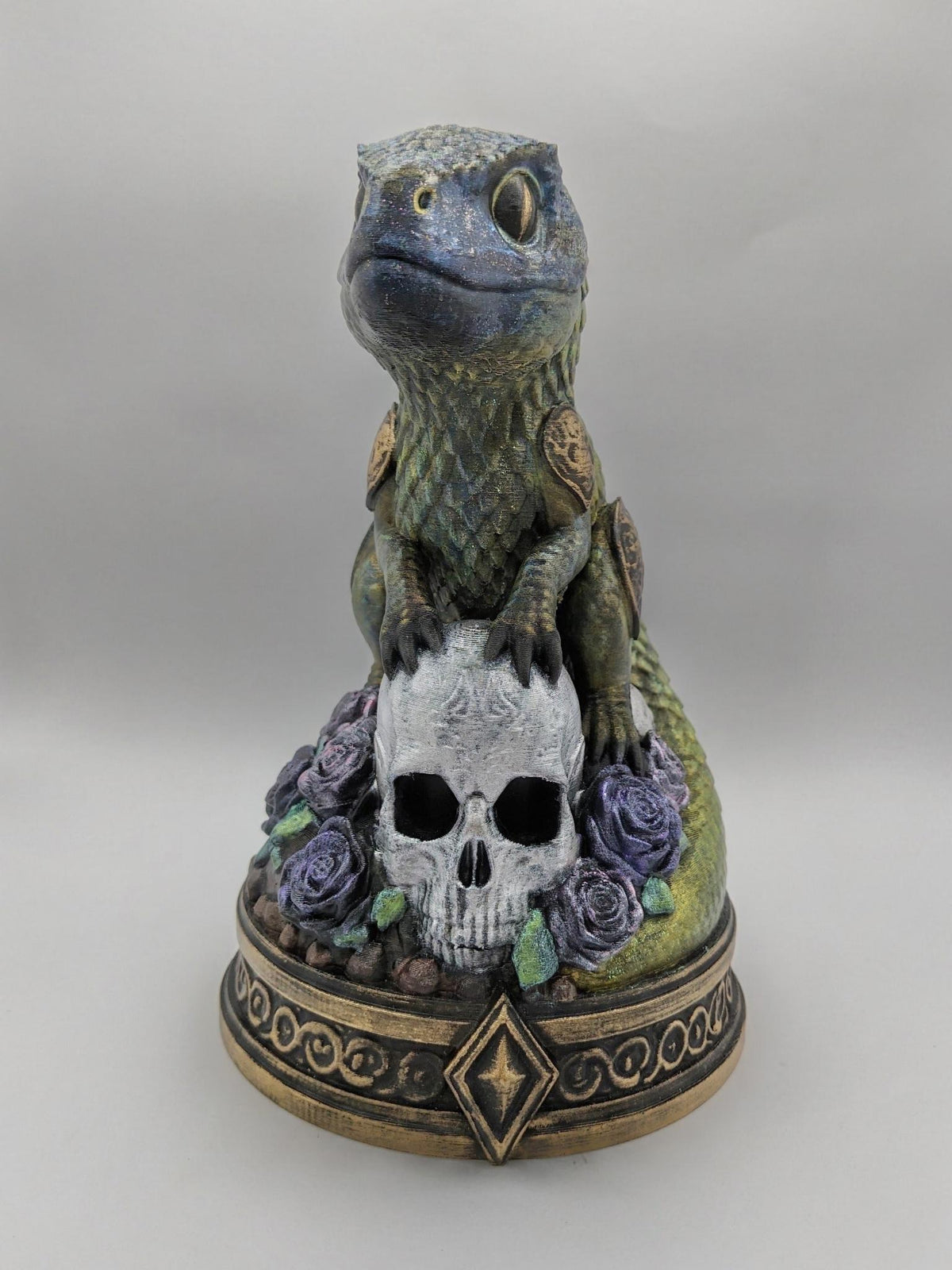 Necro Gecko Skull Bloom Relic, hand-finished by Tonya Taylor, front view