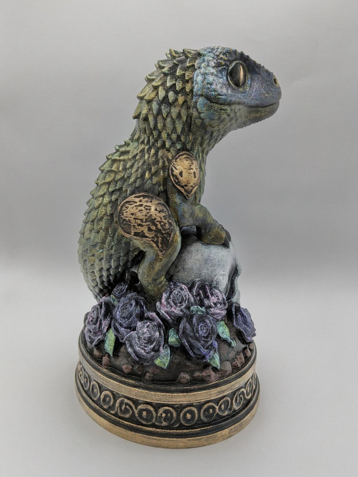 Necro Gecko Skull Bloom Relic, hand-finished by Tonya Taylor, right view