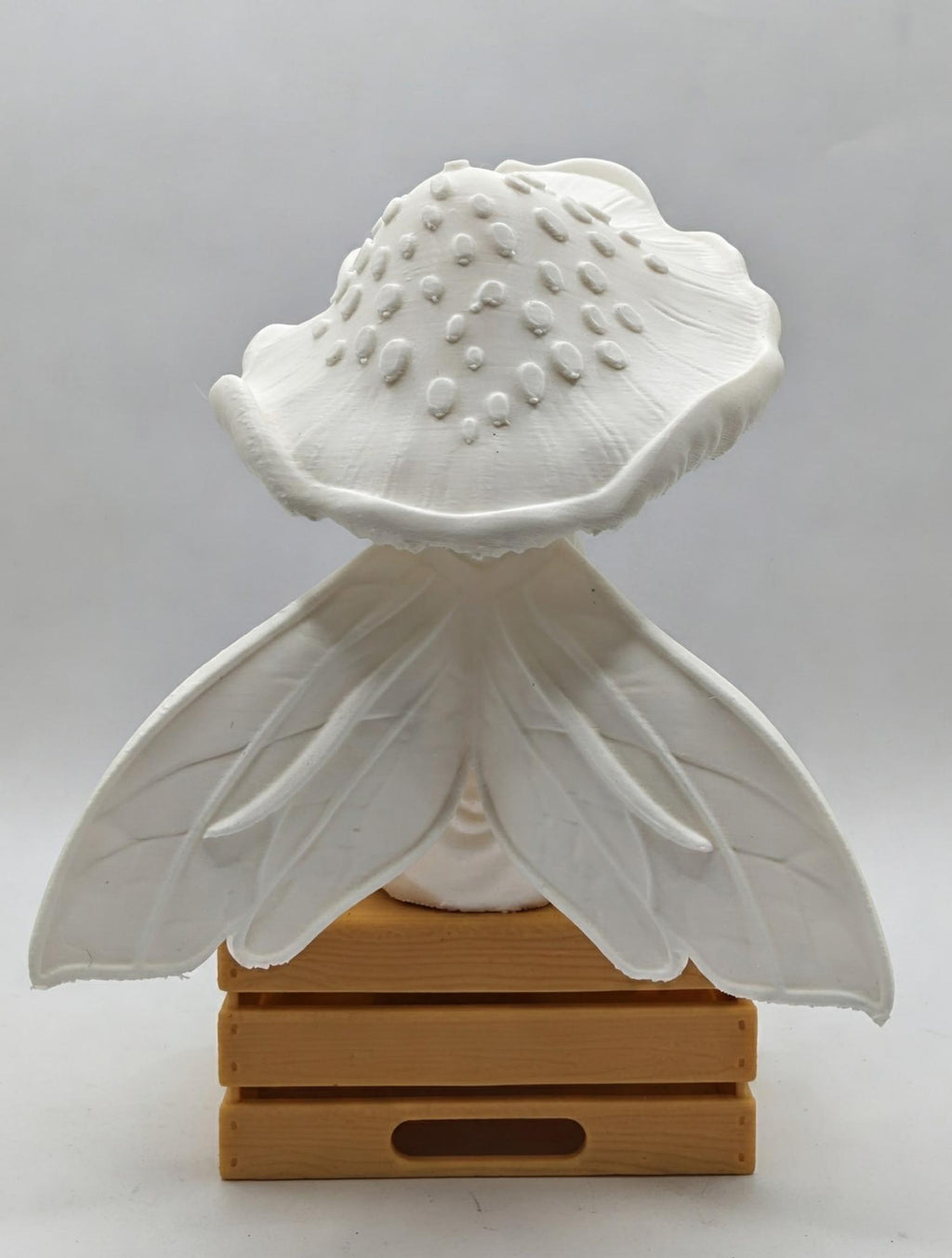 Tiny Fairy – Mushroom, back view